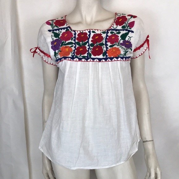 Vintage White Hand Knit Peasant Top with Short Sleeves
